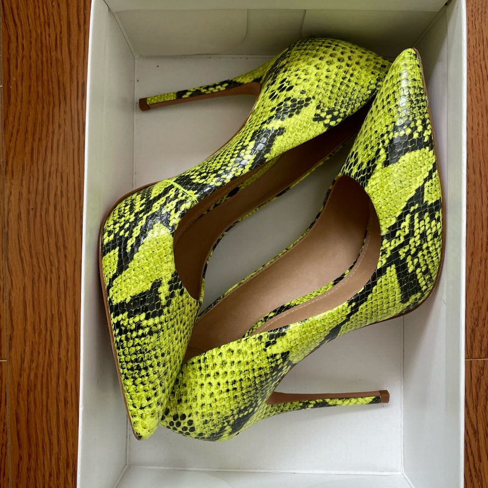 Brand New Schutz High Heel